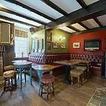 The Grey Horse 3*